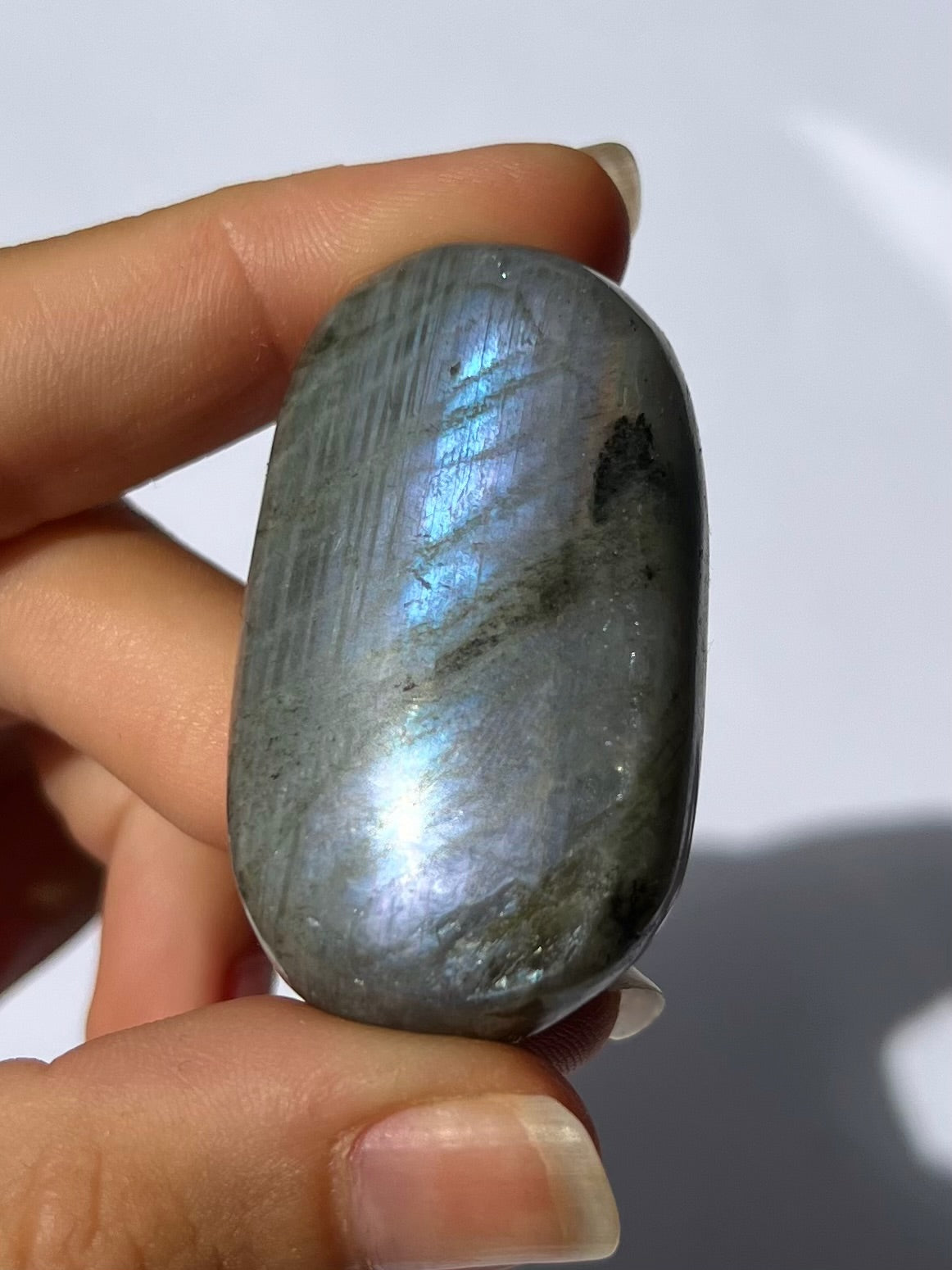Galet de Labradorite 17