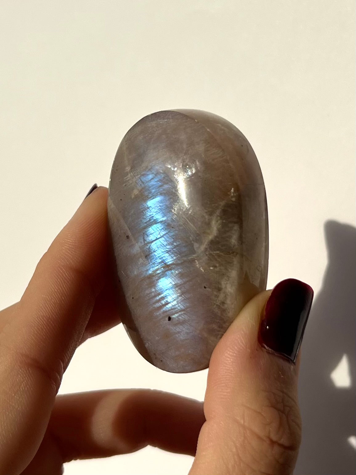 Galet de Pierre de Lune bleutée 8