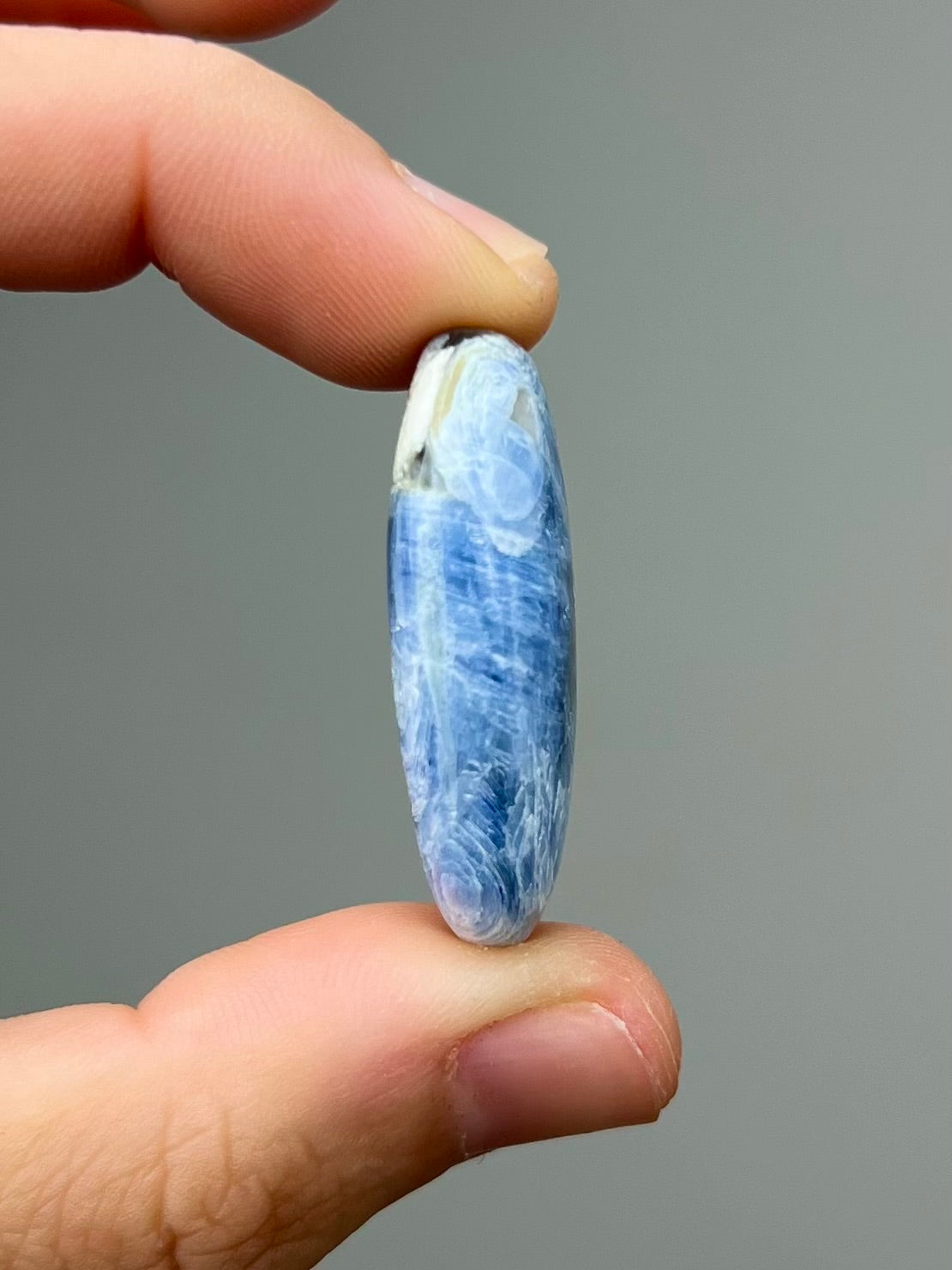 Galet Cyanite 3