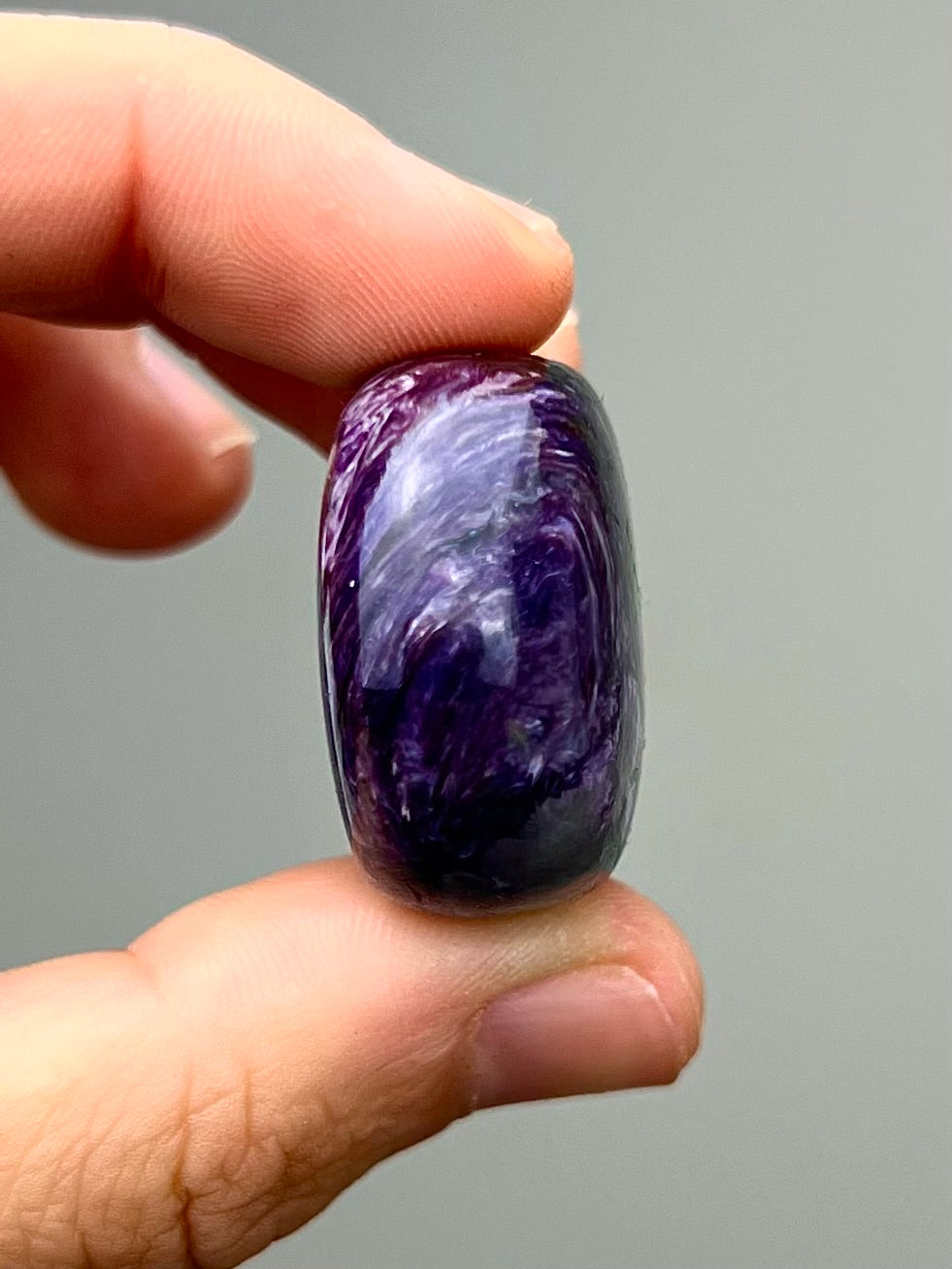 Galet de Charoïte 1