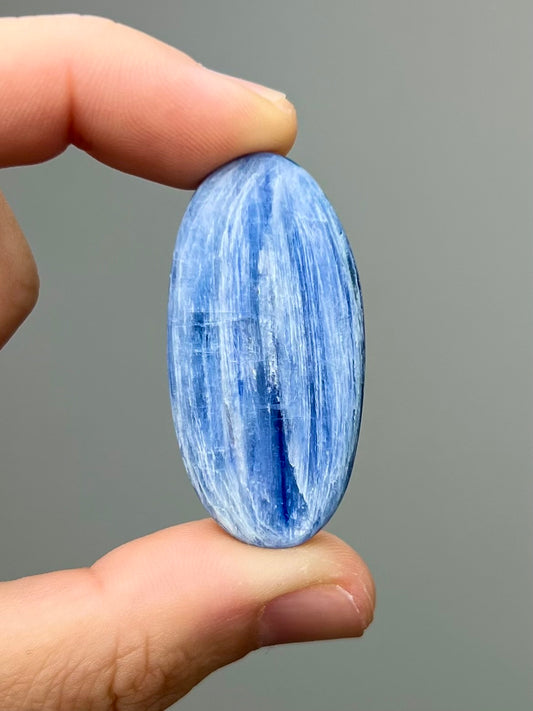 Galet Cyanite 1