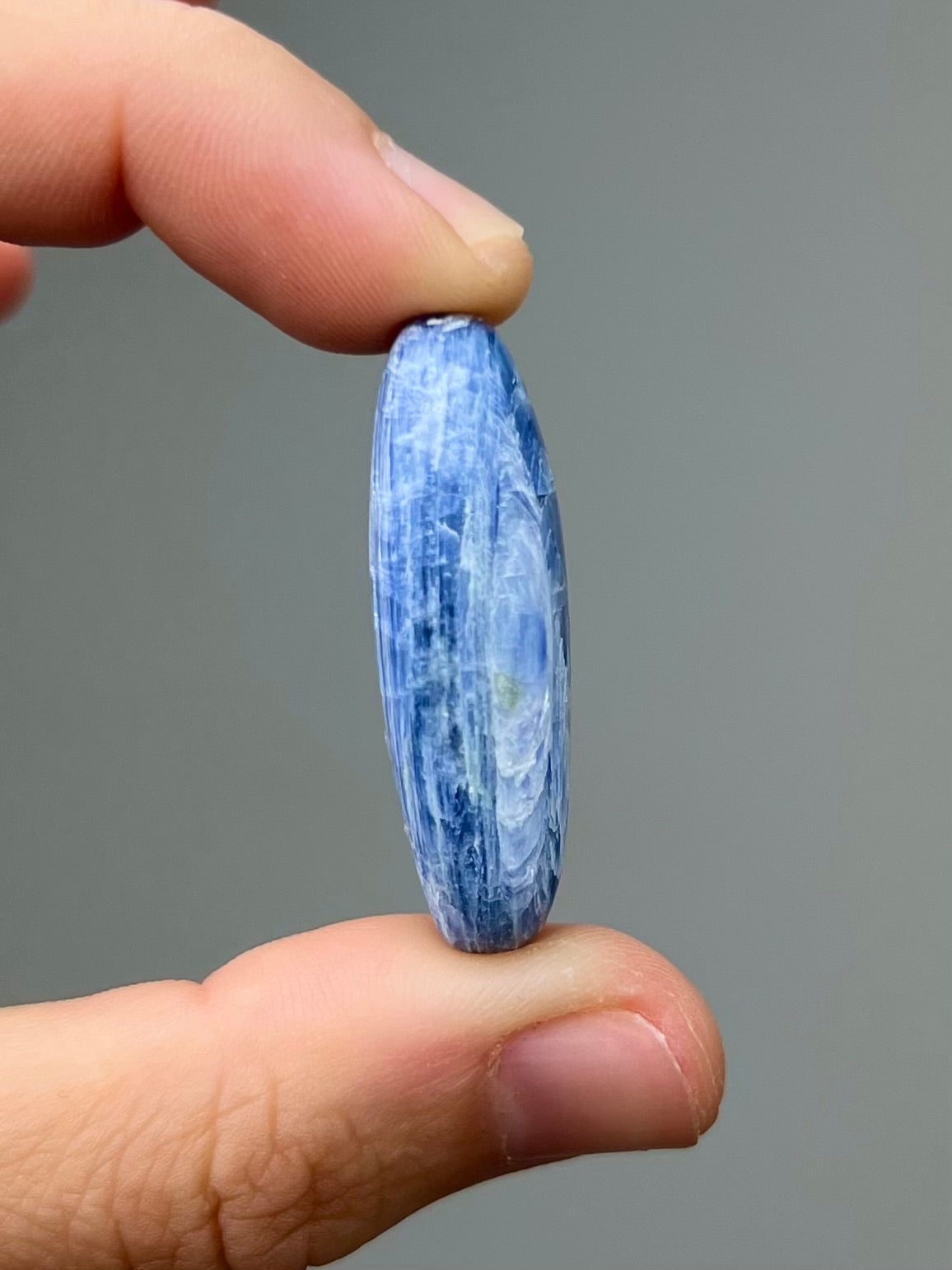 Galet Cyanite 3