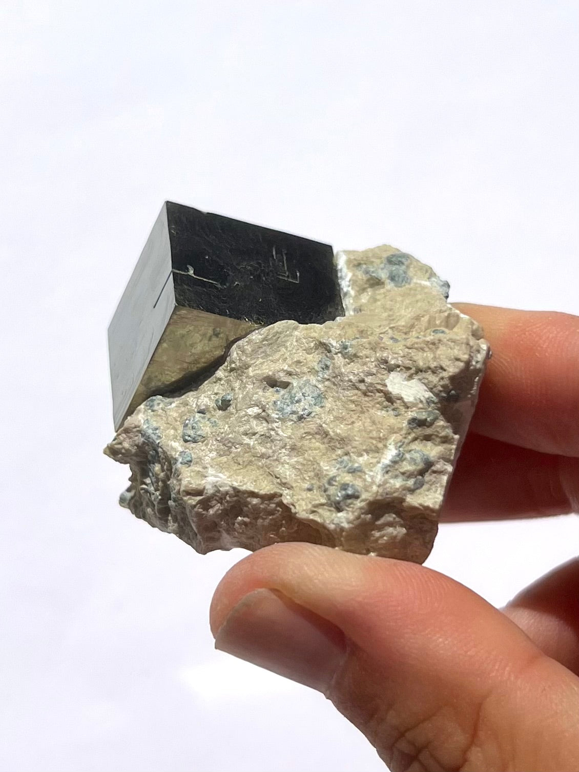 Pyrite cubique 10