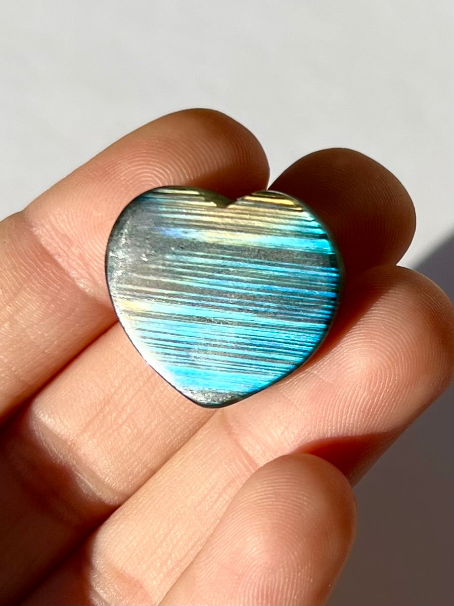 Cœur en Labradorite 10