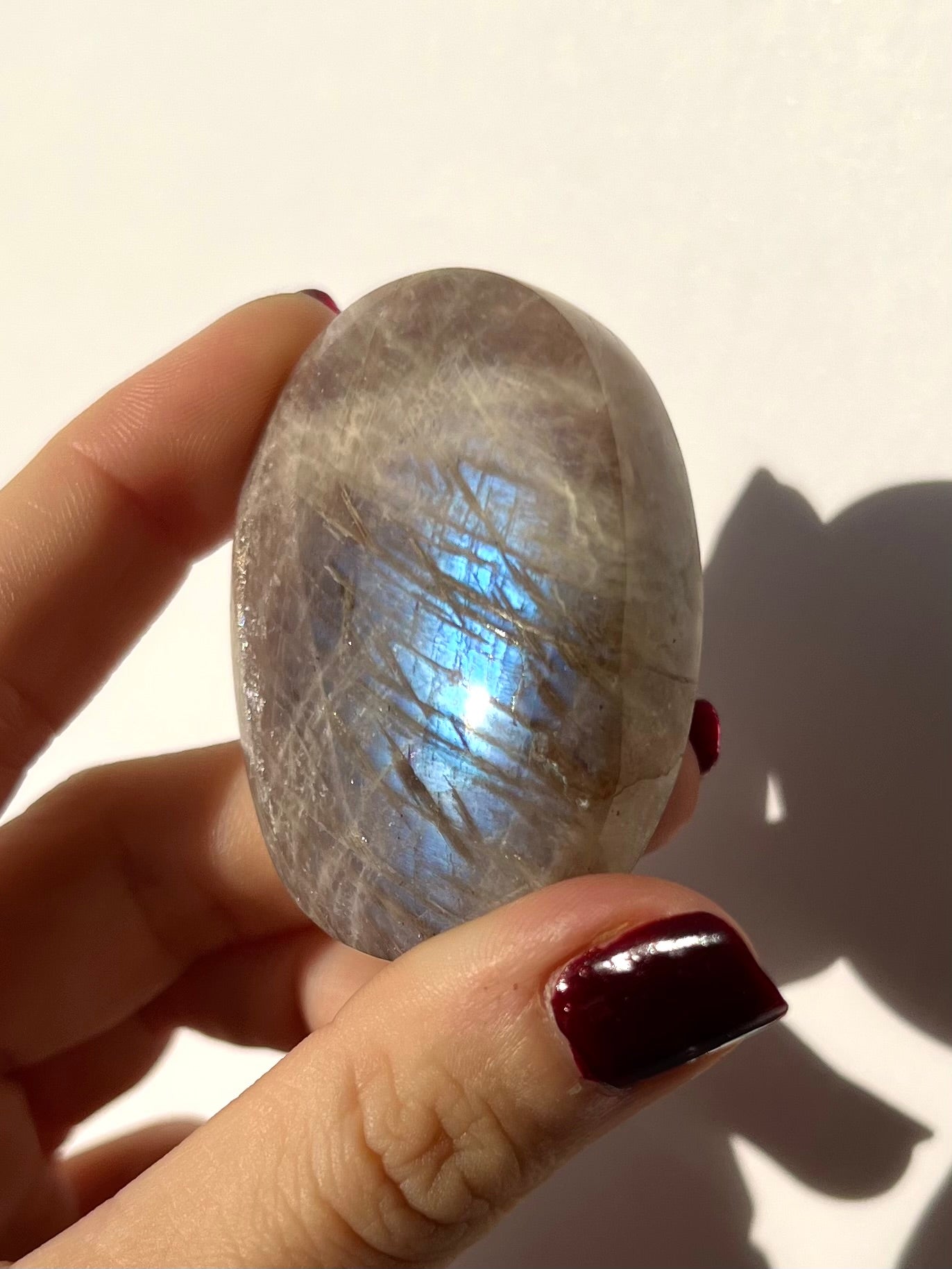 Galet de Pierre de Lune bleutée 13