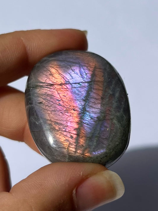 Galet de Labradorite 24