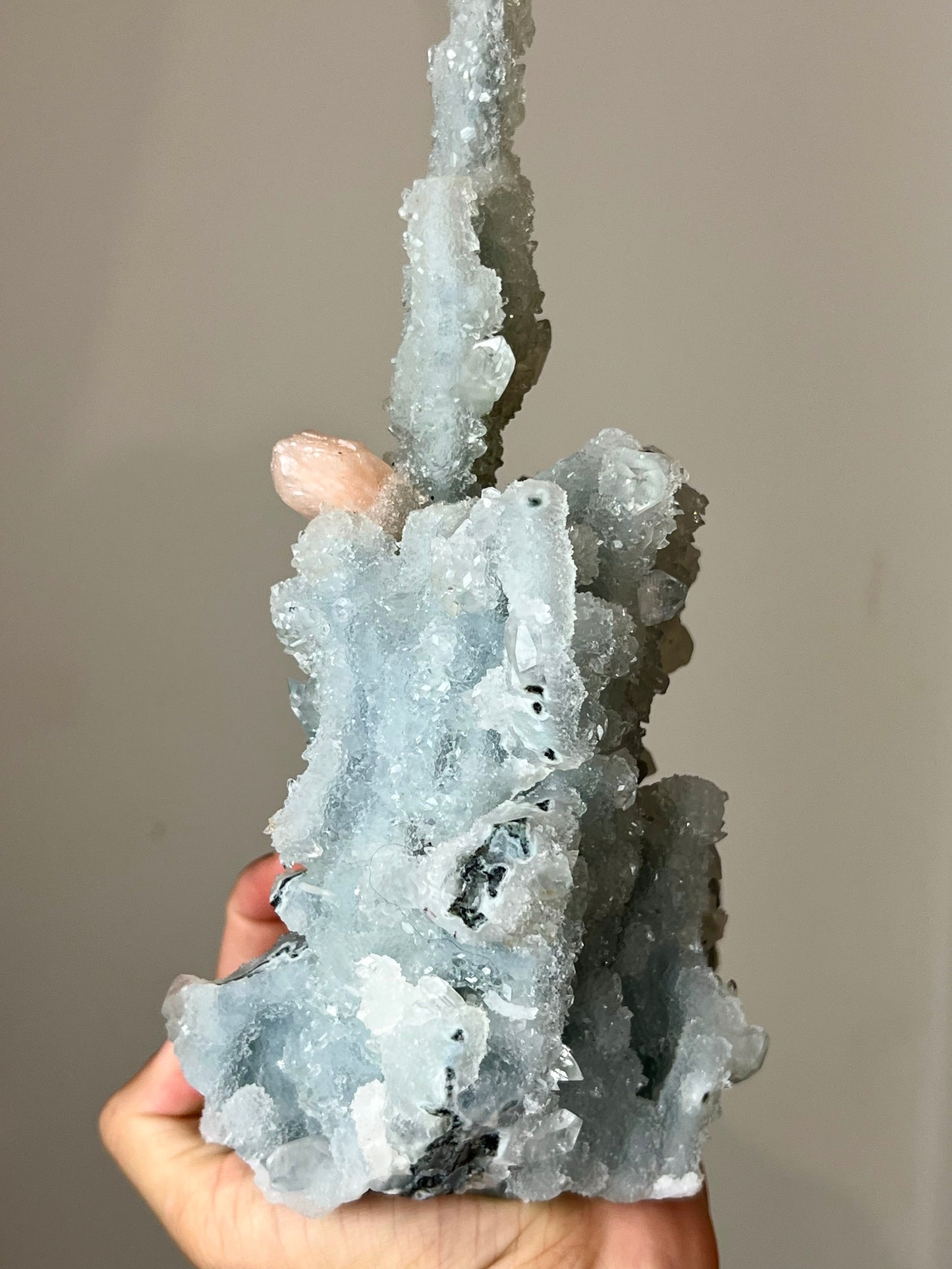 Apophylite / Calcédoine / Stilbite brute