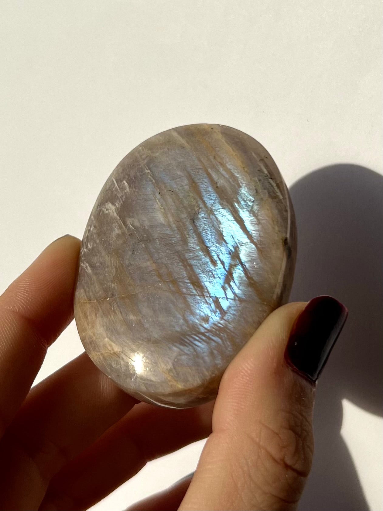 Galet de Pierre de Lune bleutée 14