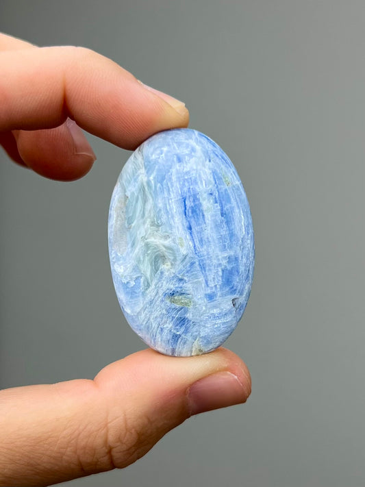 Galet Cyanite 4