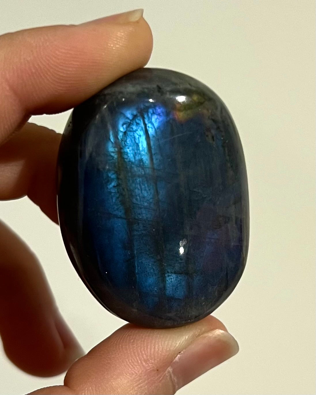 Galet de Labradorite 18