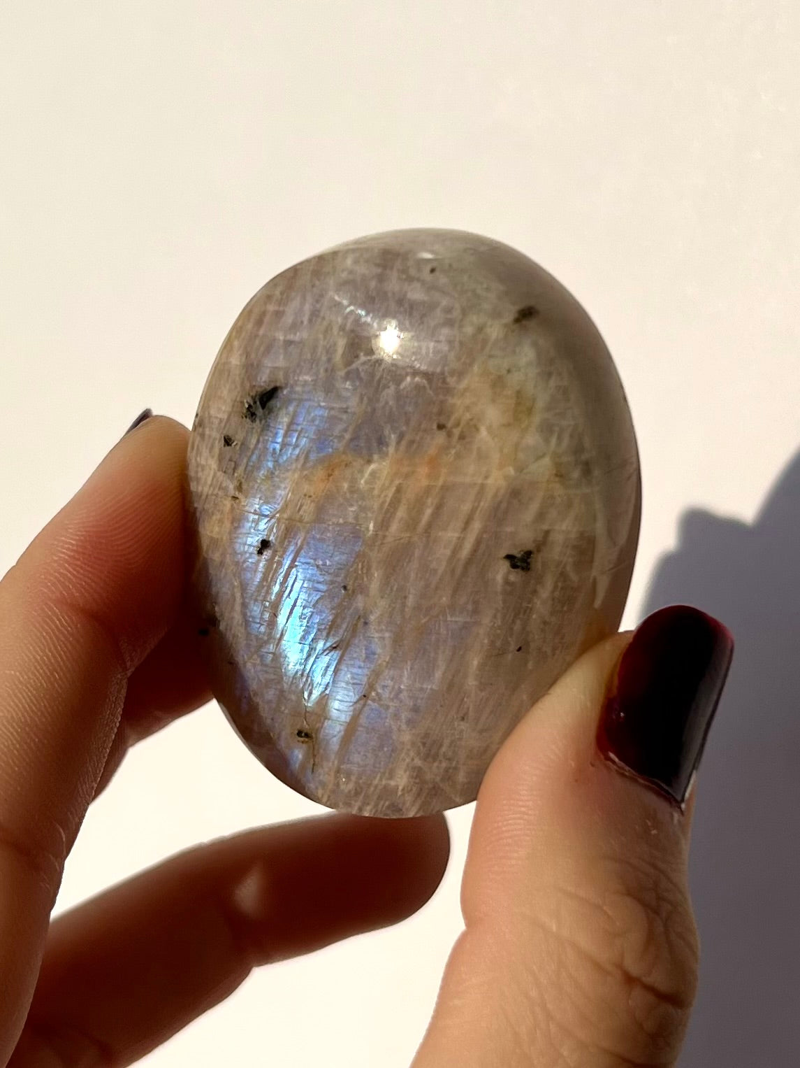 Galet de Pierre de Lune bleutée 1