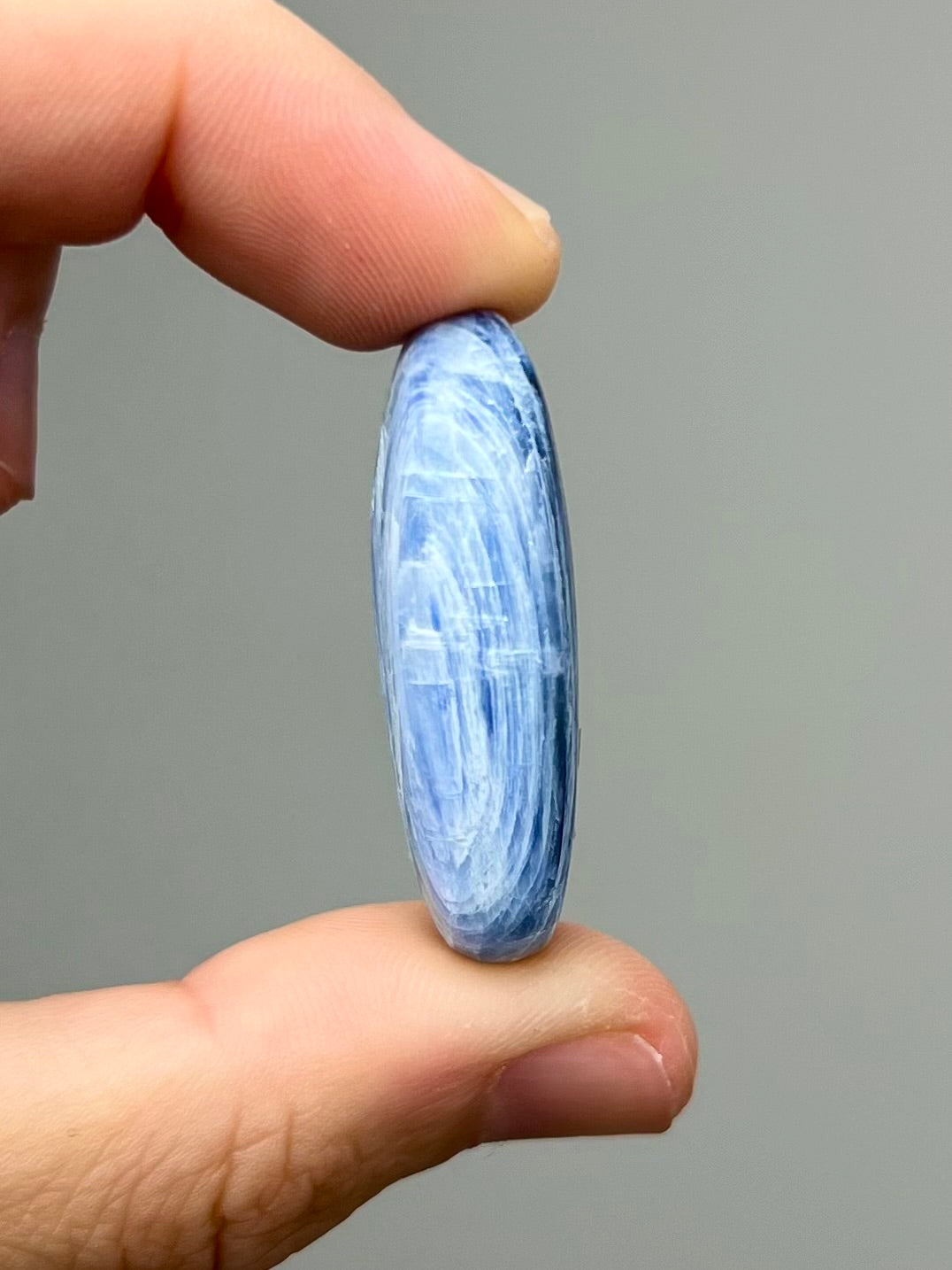 Galet Cyanite 2