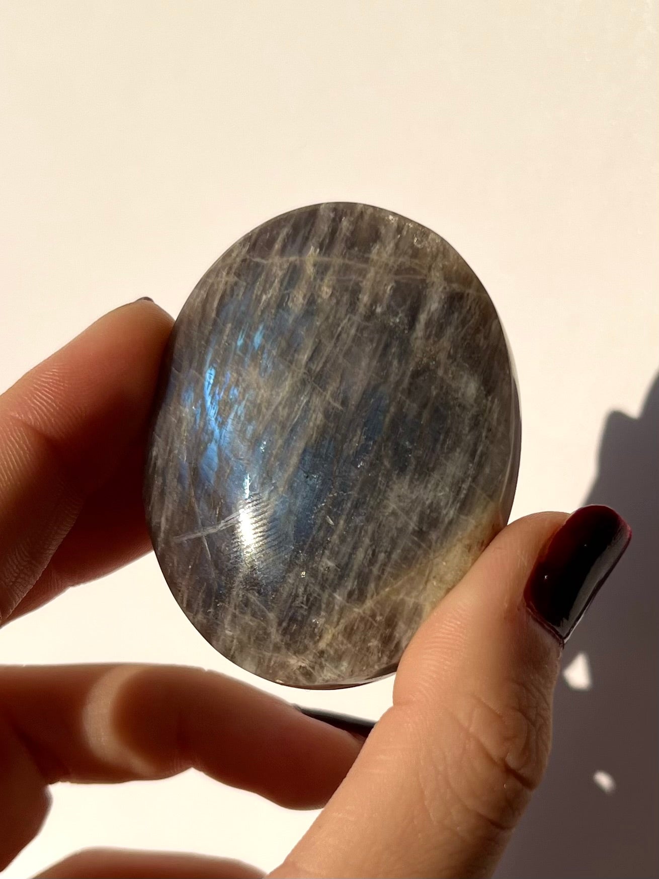 Galet de Pierre de Lune bleutée 2