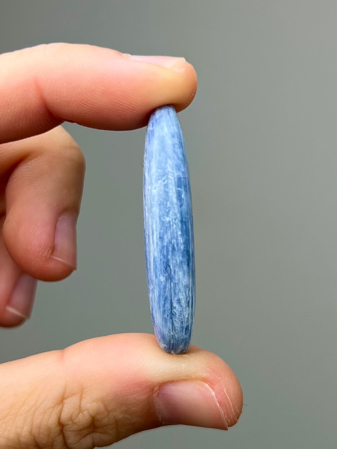 Galet Cyanite 1