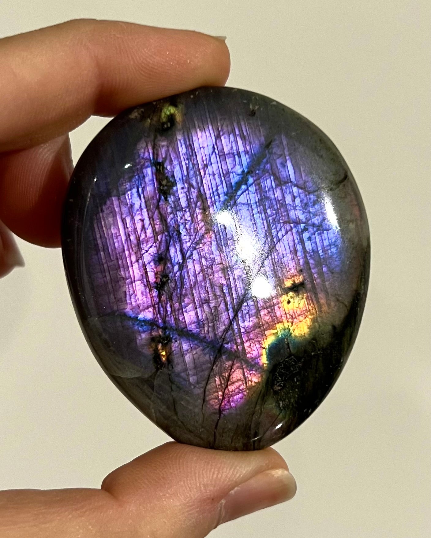 Galet de Labradorite 19