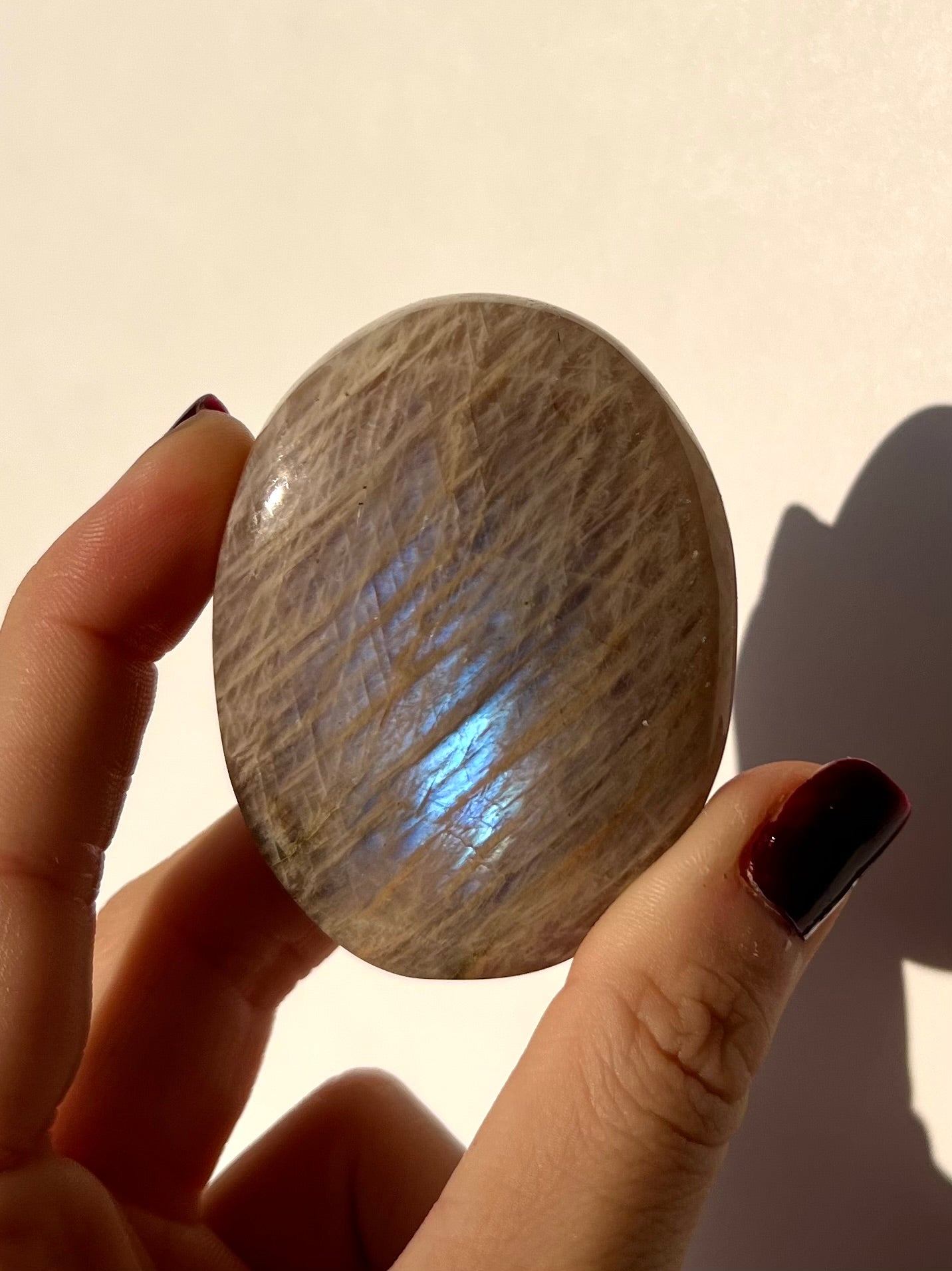 Galet de Pierre de Lune bleutée 4