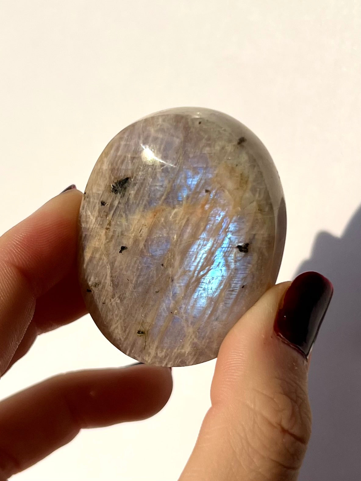 Galet de Pierre de Lune bleutée 1