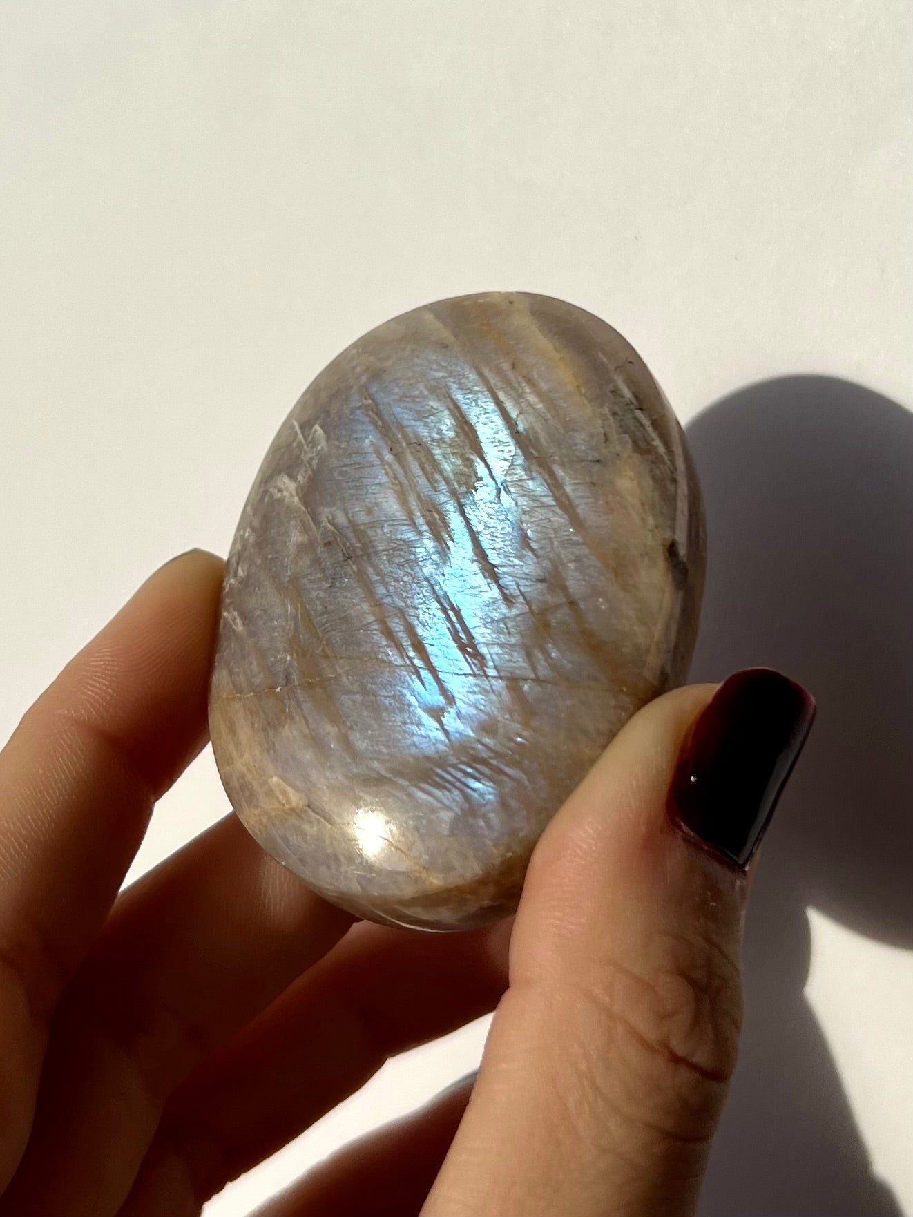 Galet de Pierre de Lune bleutée 14