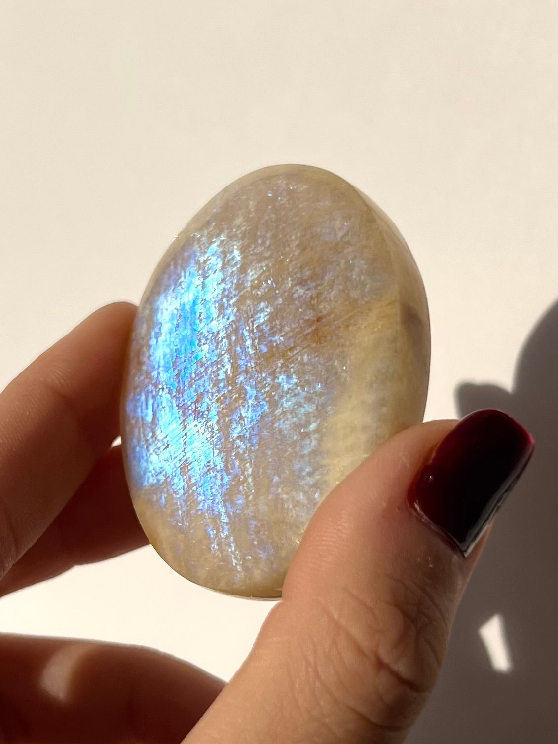 Galet de Pierre de Lune bleutée 9