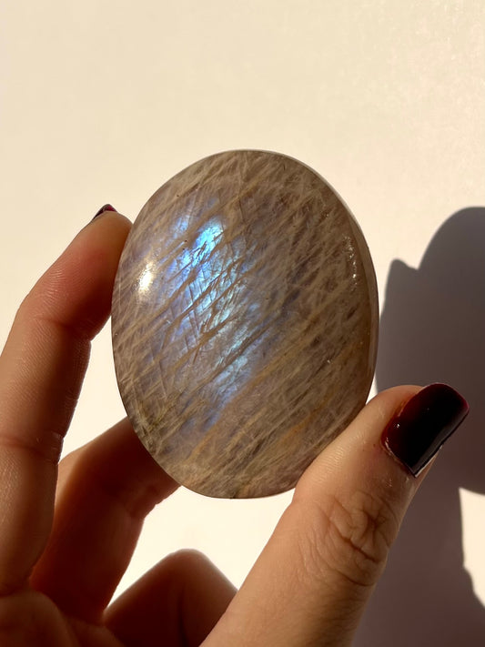 Galet de Pierre de Lune bleutée 4