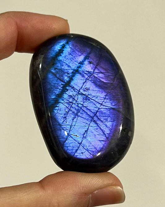 Galet de Labradorite 14