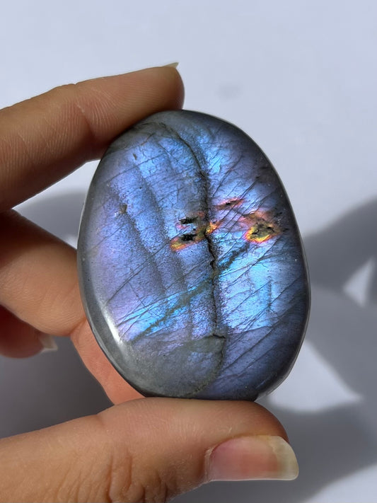 Galet de Labradorite 2