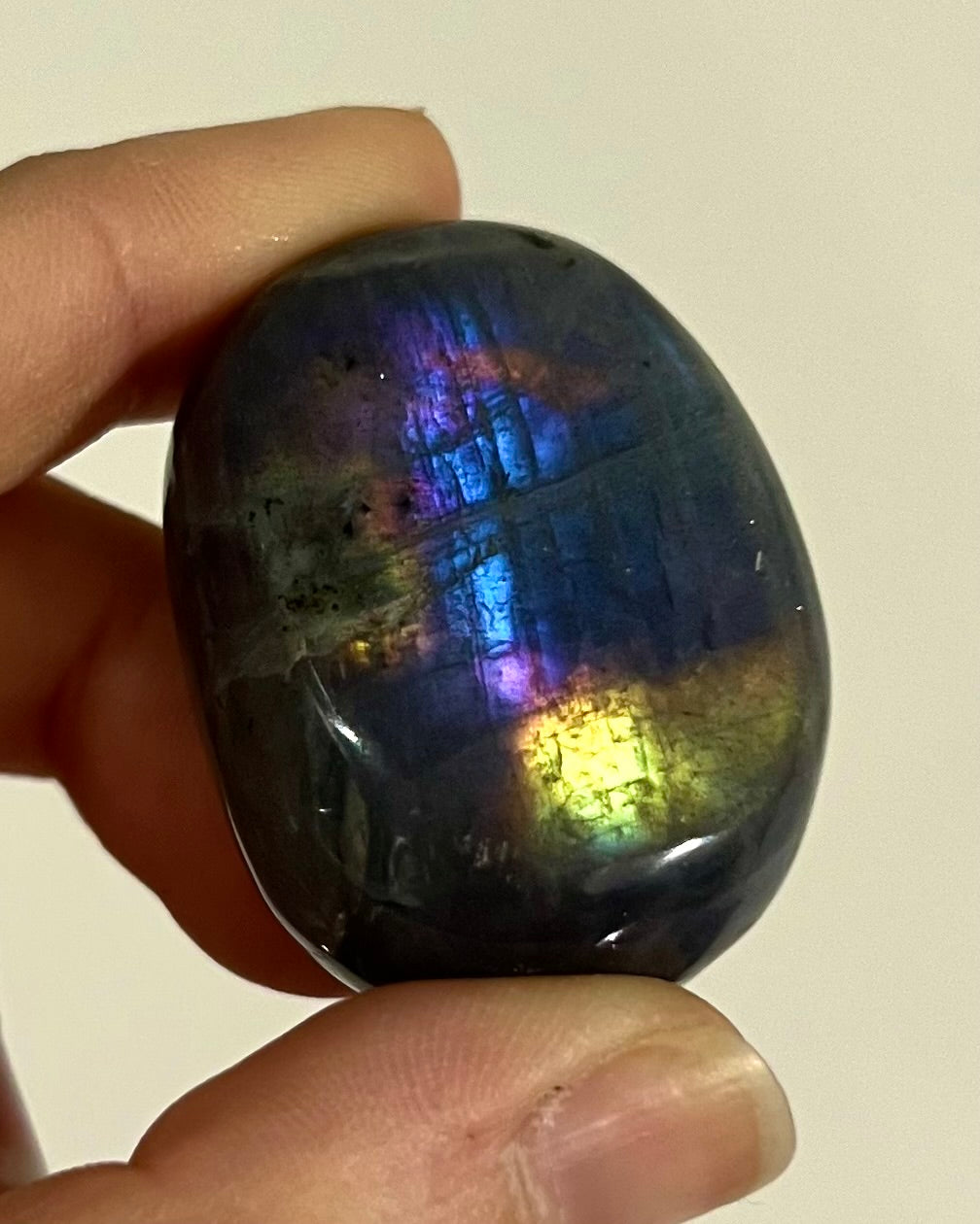 Galet de Labradorite 18