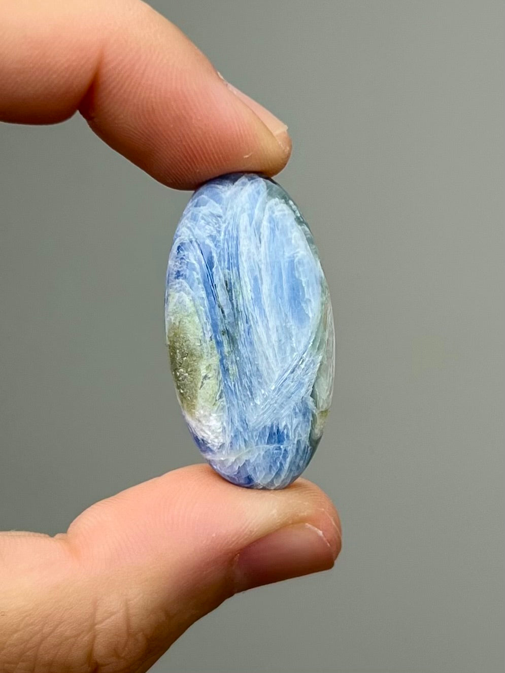 Galet Cyanite 6