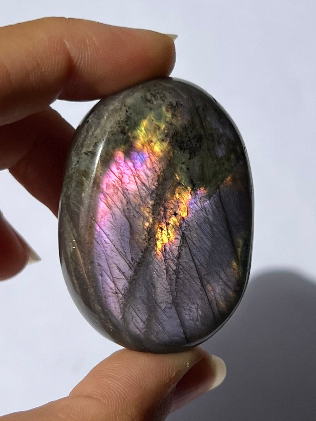 Galet de Labradorite 18