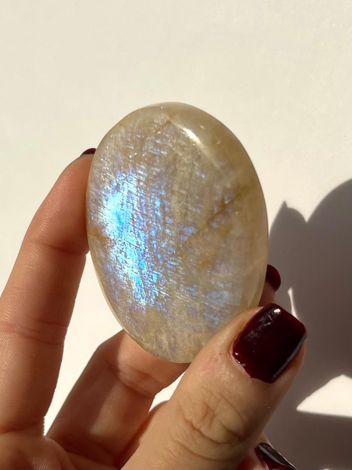 Galet de Pierre de Lune bleutée 9