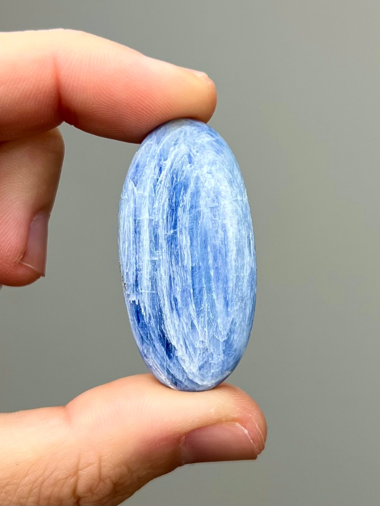Galet Cyanite 1