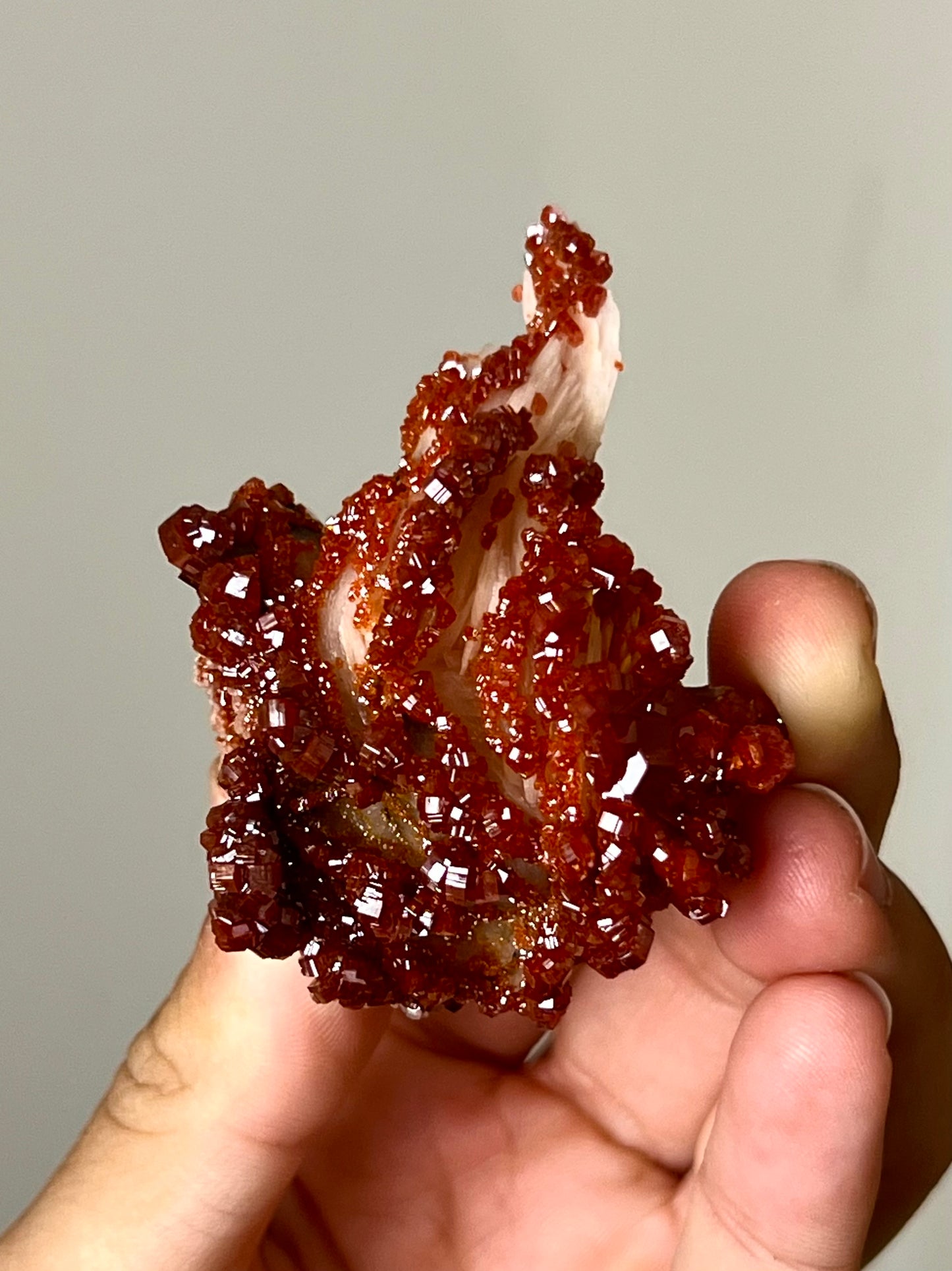 Vanadinite sur Baryte brute 2