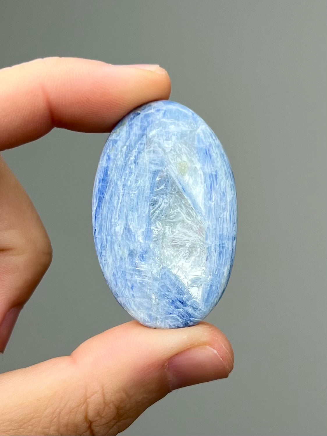 Galet Cyanite 4