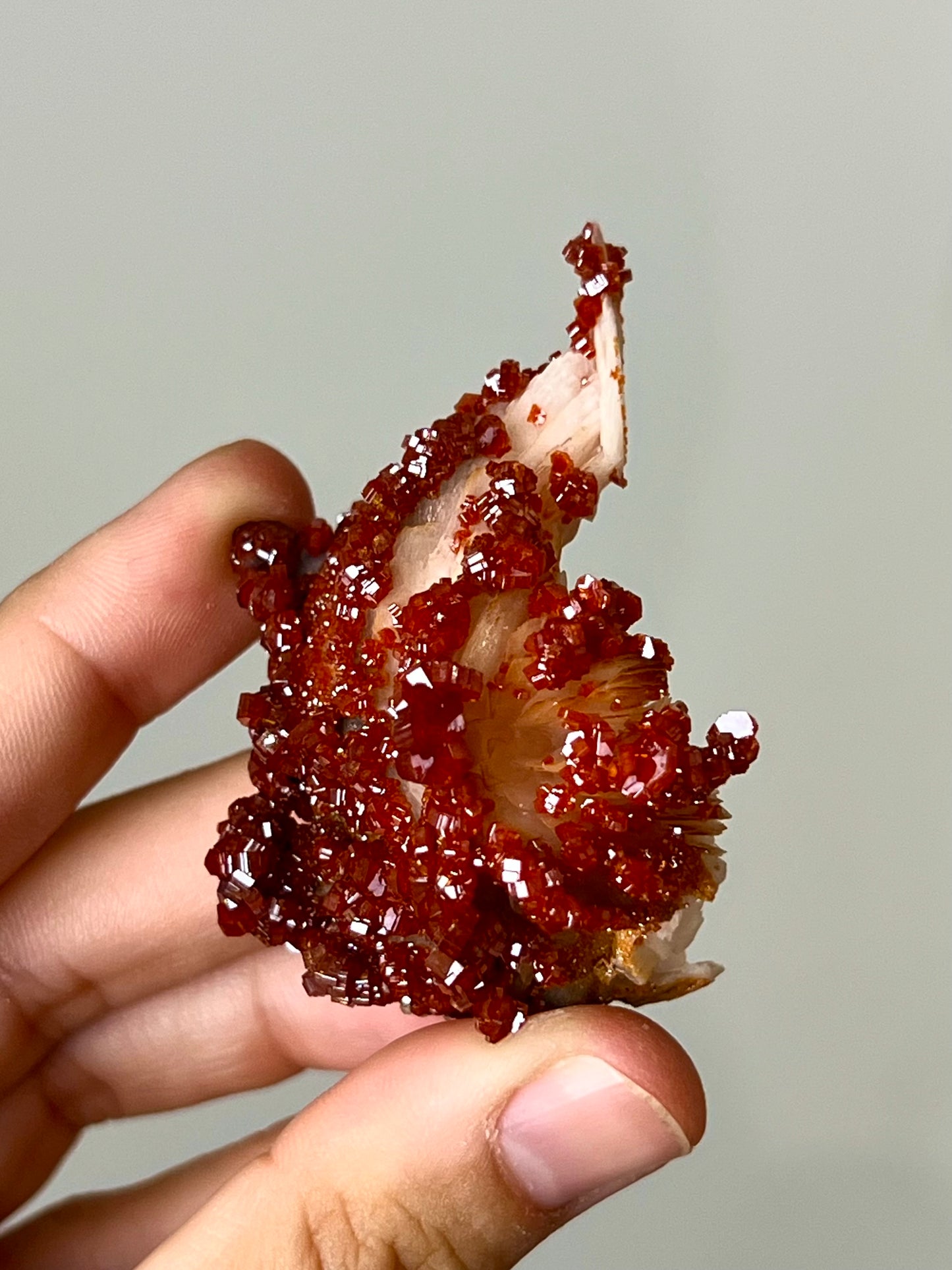Vanadinite sur Baryte brute 2