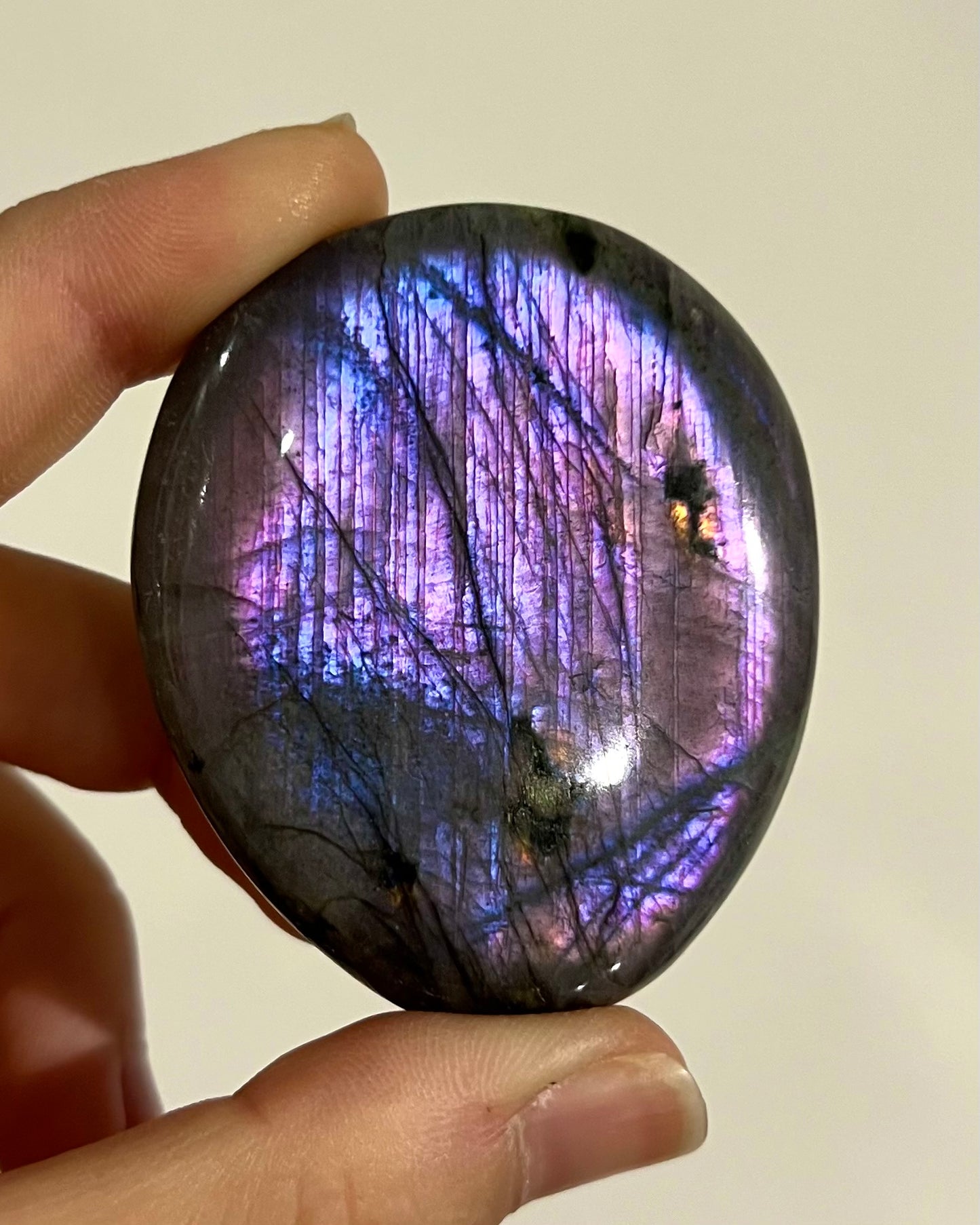 Galet de Labradorite 19