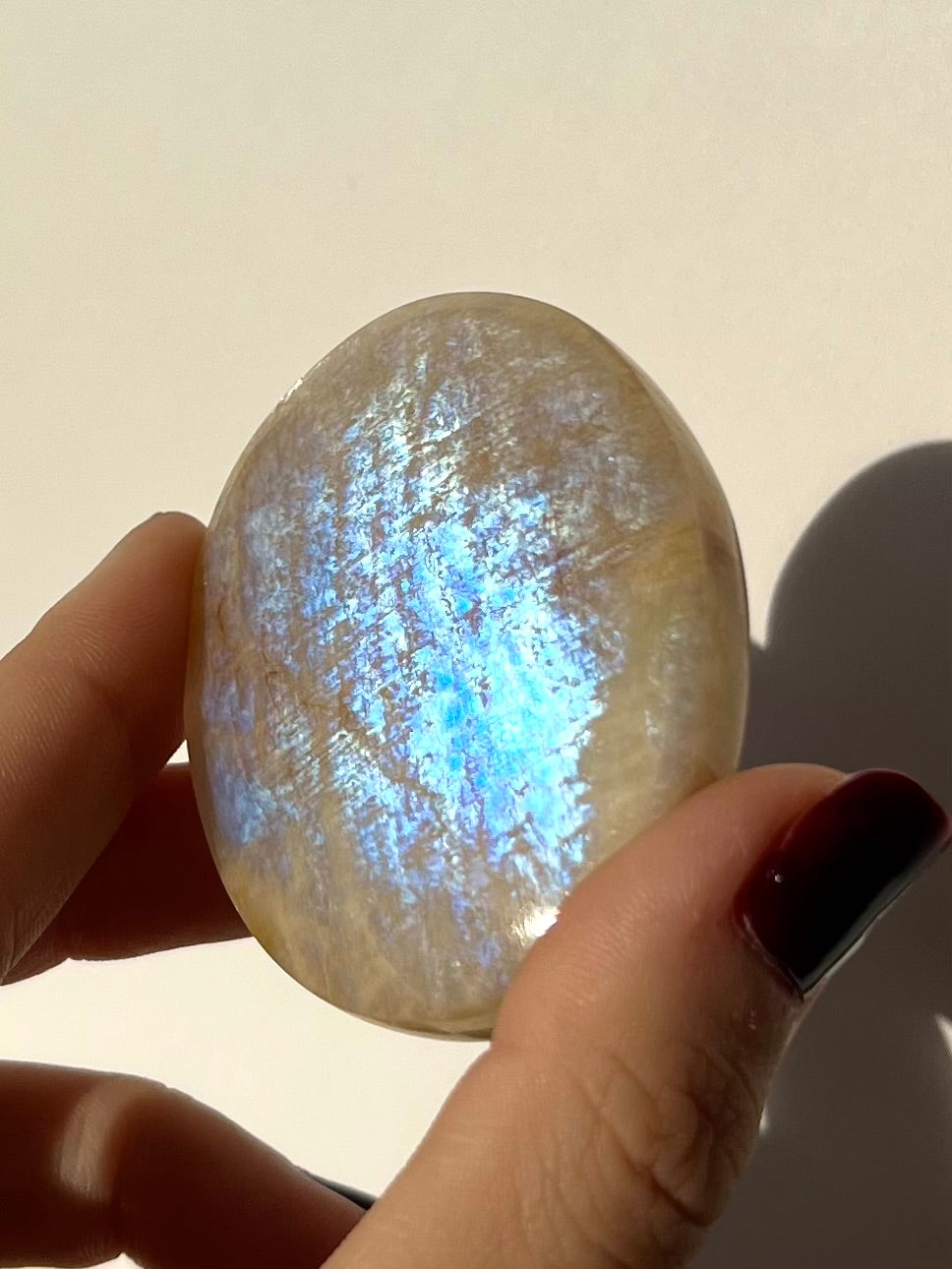 Galet de Pierre de Lune bleutée 9
