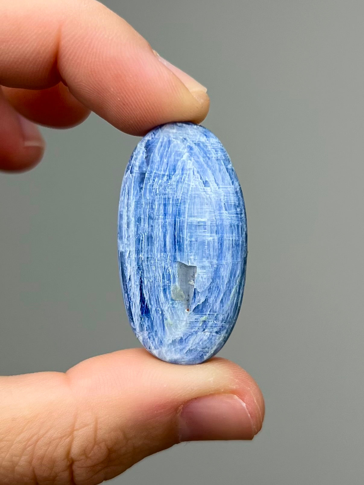 Galet Cyanite 2