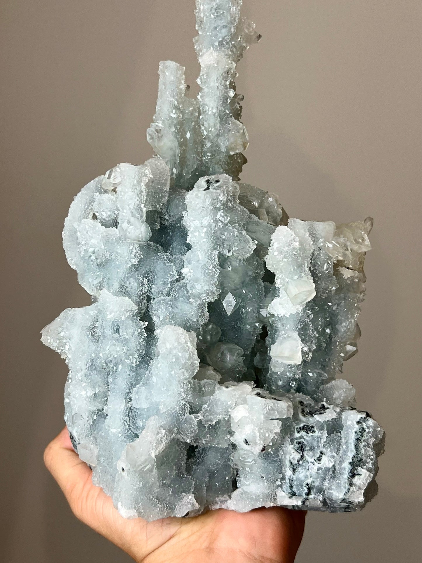 Apophylite / Calcédoine / Stilbite brute