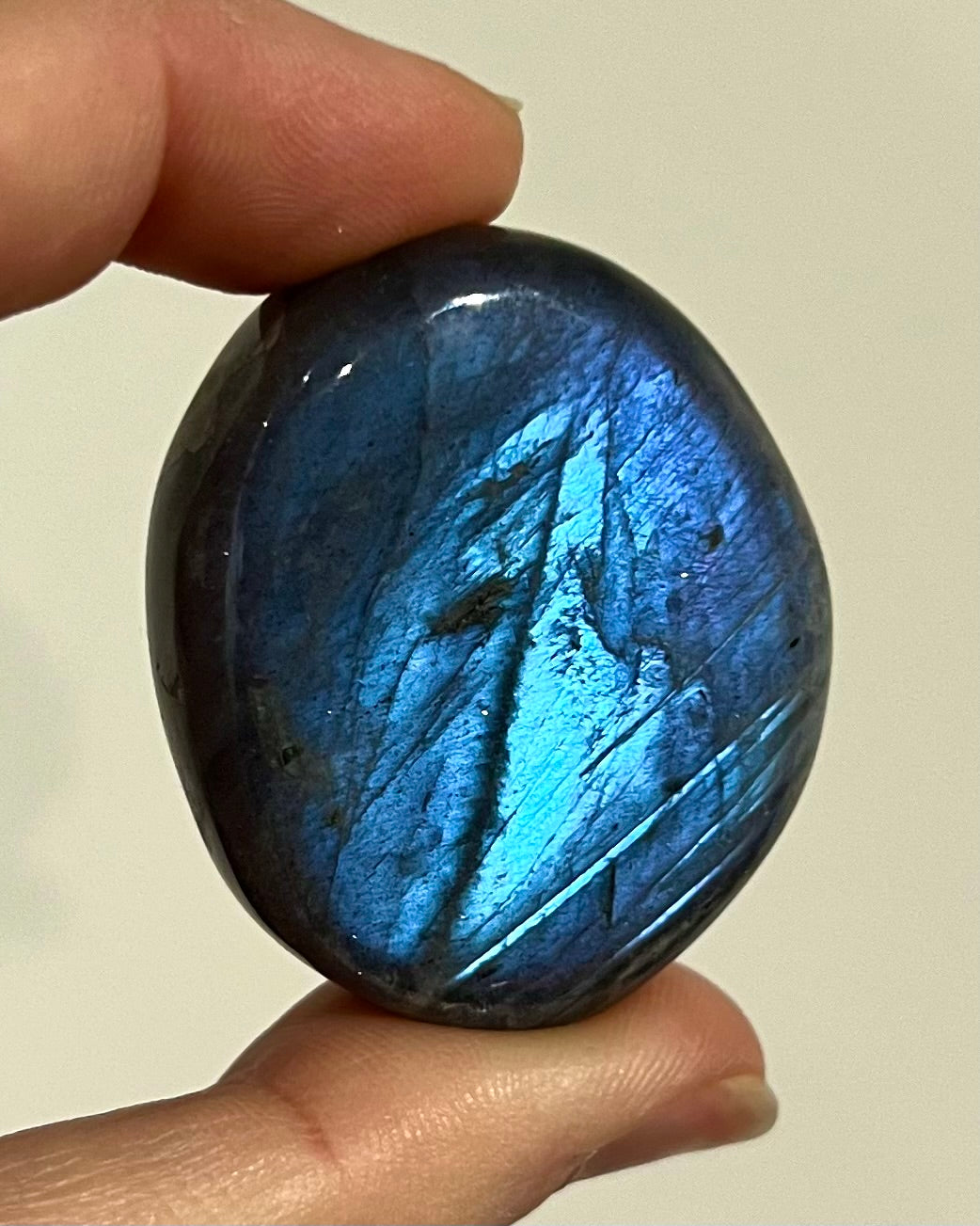 Galet de Labradorite 16