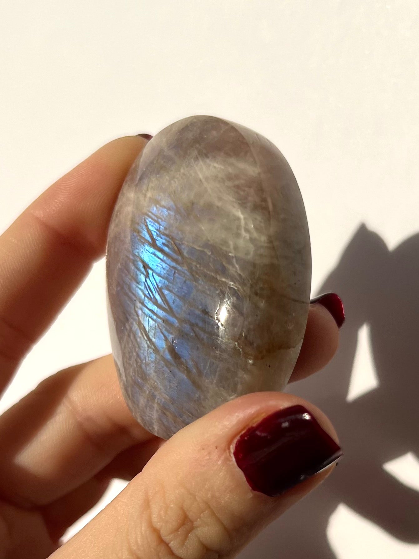 Galet de Pierre de Lune bleutée 13