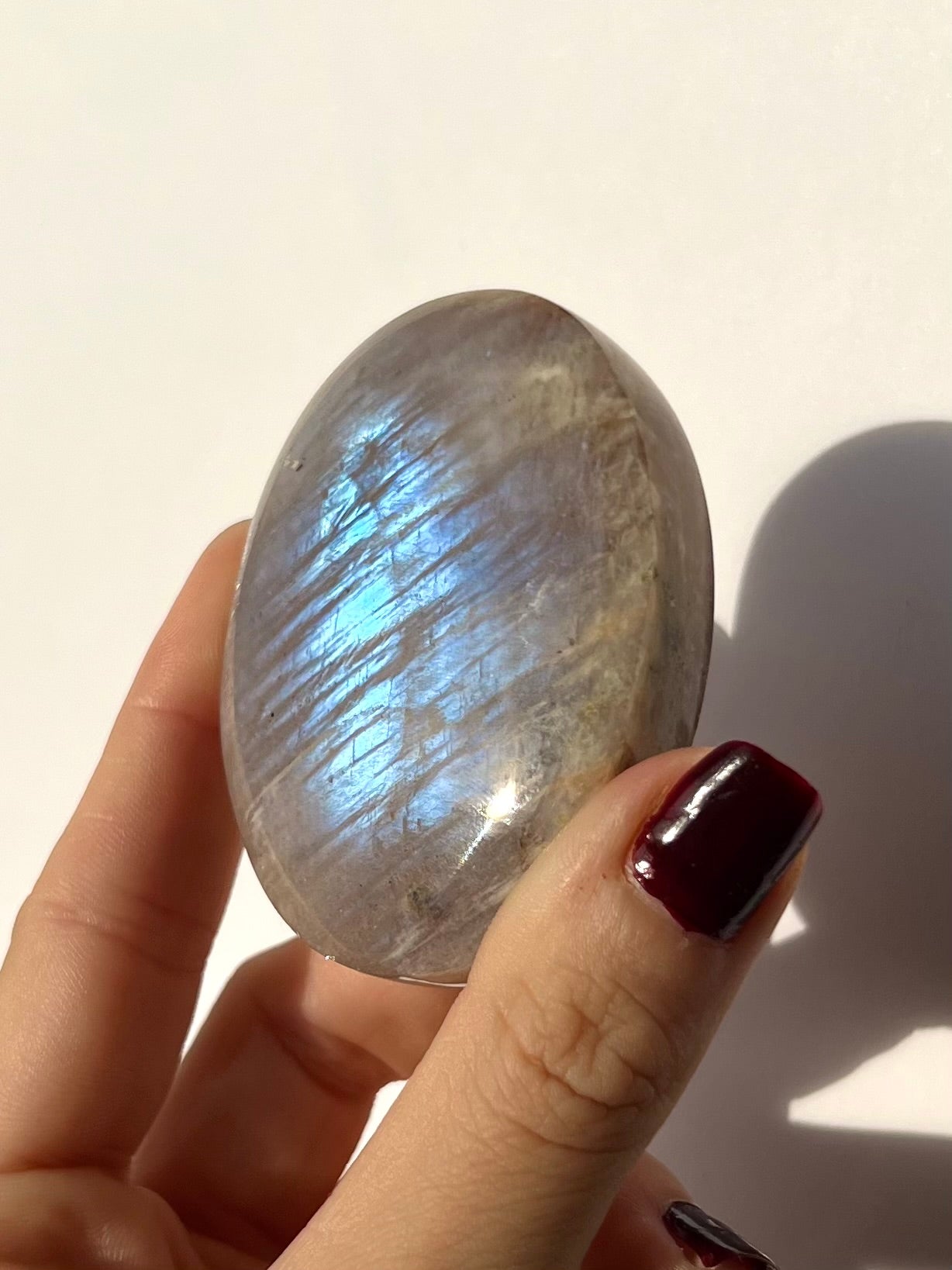 Galet de Pierre de Lune bleutée 7