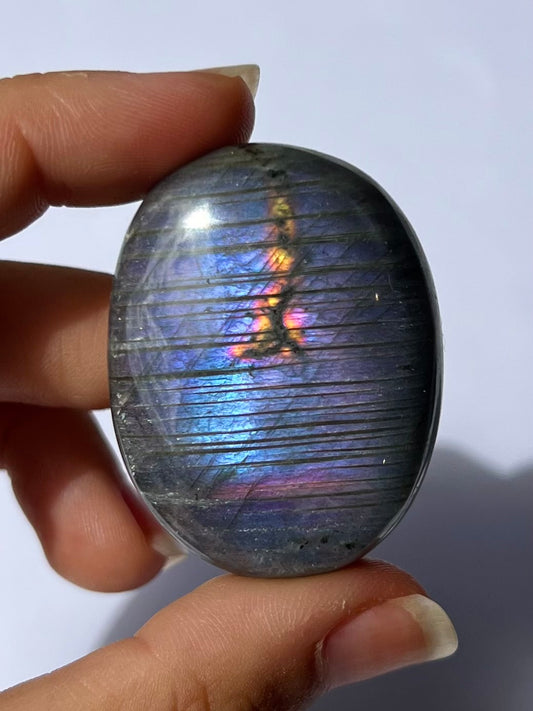 Galet de Labradorite 25