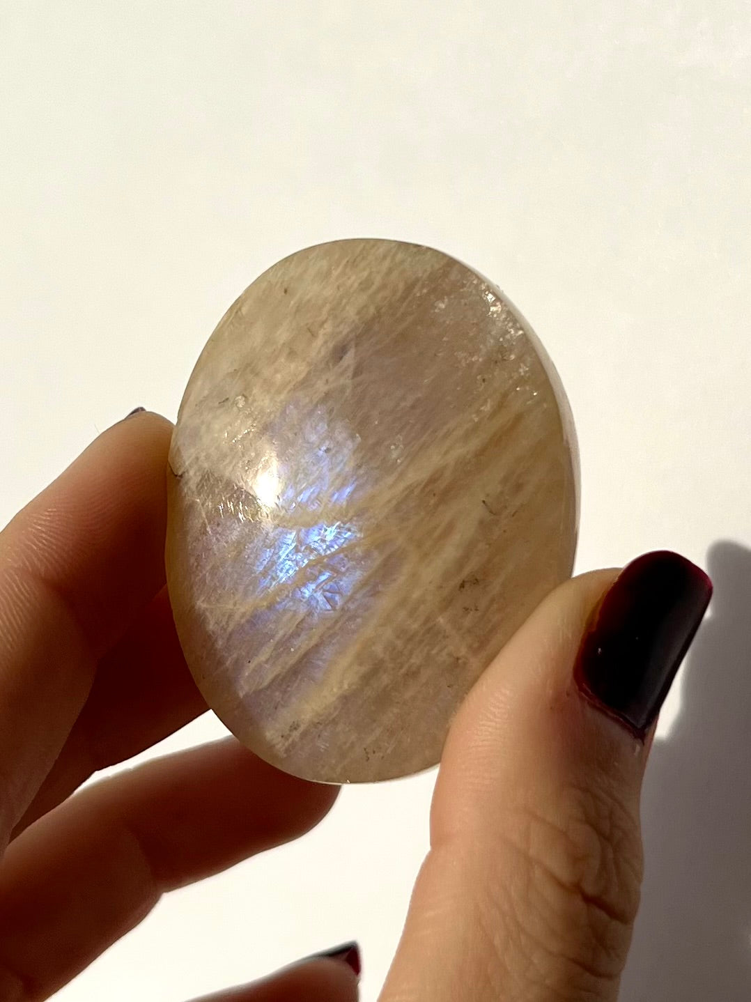 Galet de Pierre de Lune bleutée 10