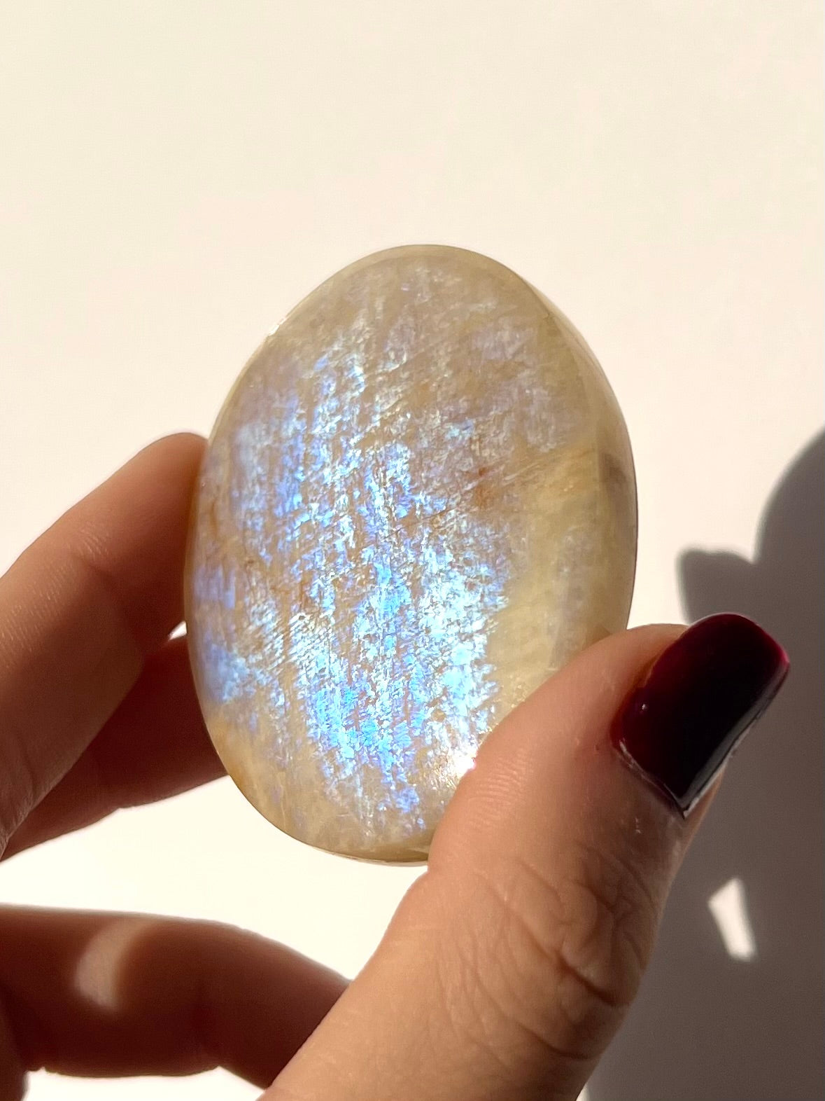 Galet de Pierre de Lune bleutée 9