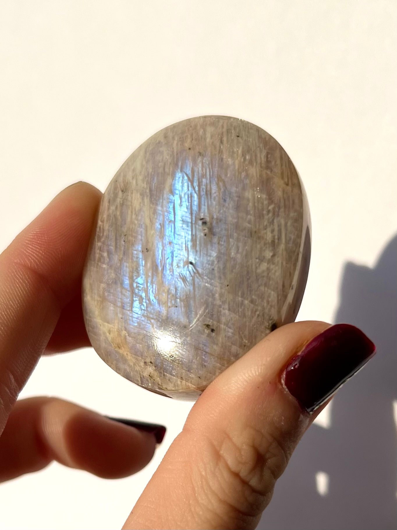 Galet de Pierre de Lune bleutée 1