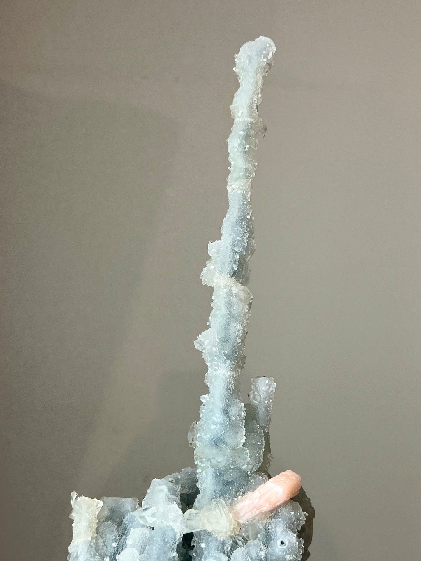 Apophylite / Calcédoine / Stilbite brute