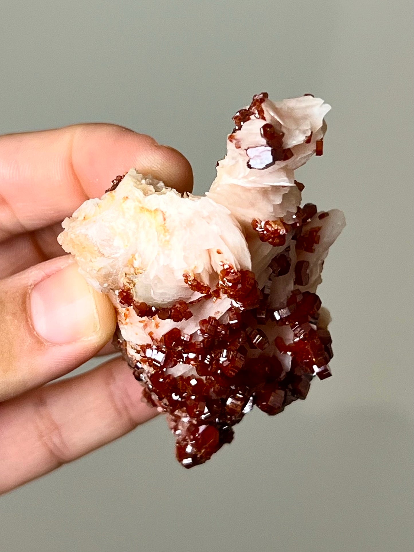 Vanadinite sur Baryte brute 1