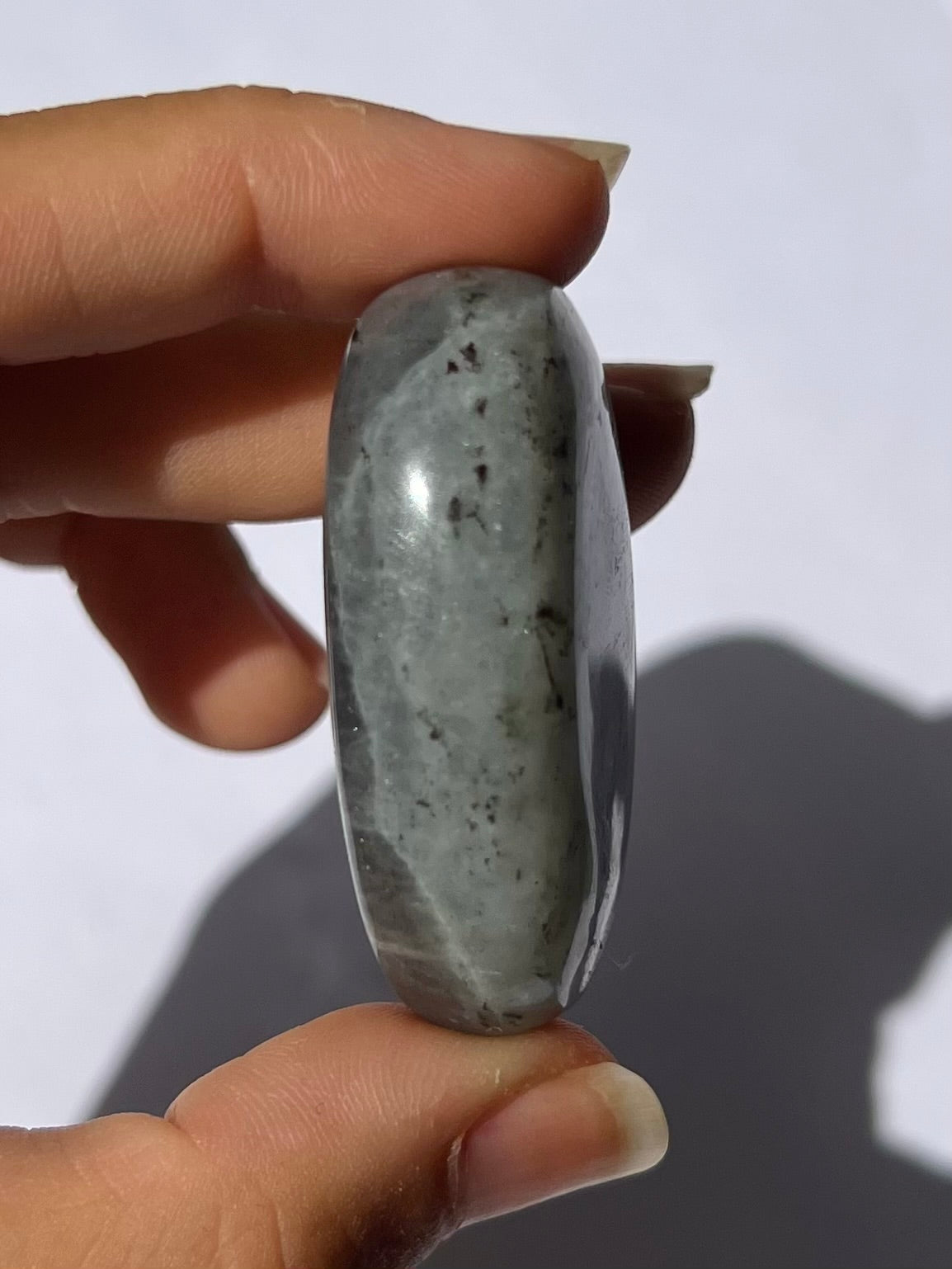 Galet de Labradorite 16