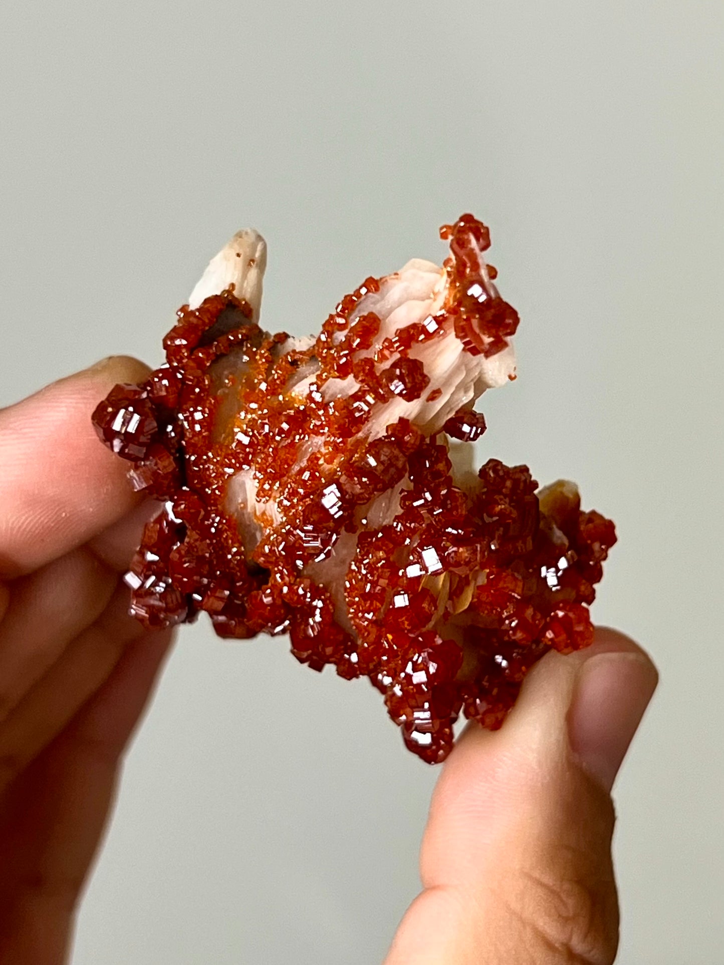 Vanadinite sur Baryte brute 2