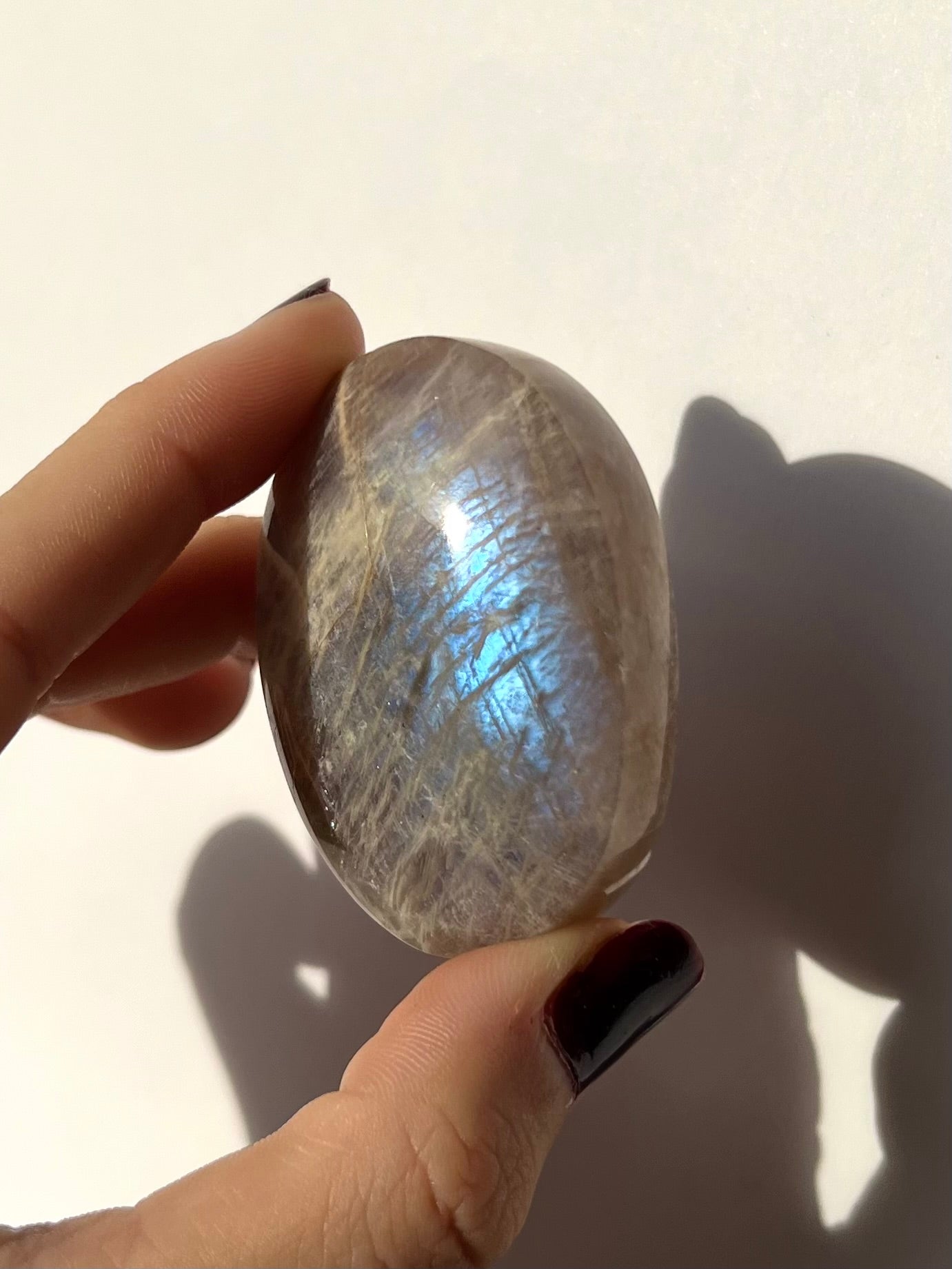 Galet de Pierre de Lune bleutée 13